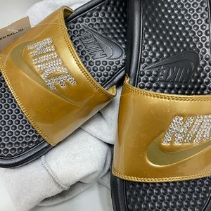 Nike slides